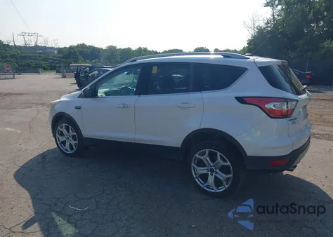 2017 Ford Escape Titanium из США, поврежденный, VIN 1FMCU9JDXHUB55968